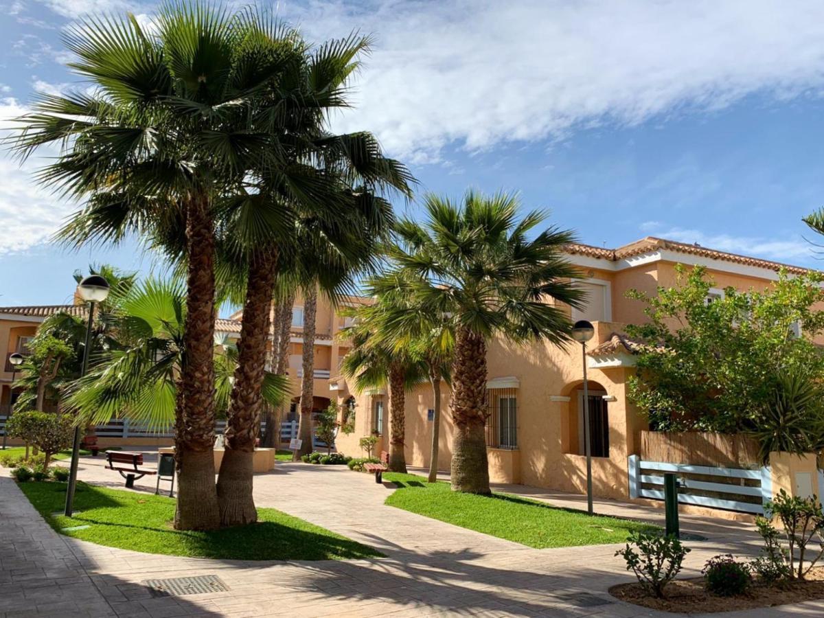 Apartamento Marinas Sol - Tu hogar con jardín privado! Vera Exterior foto