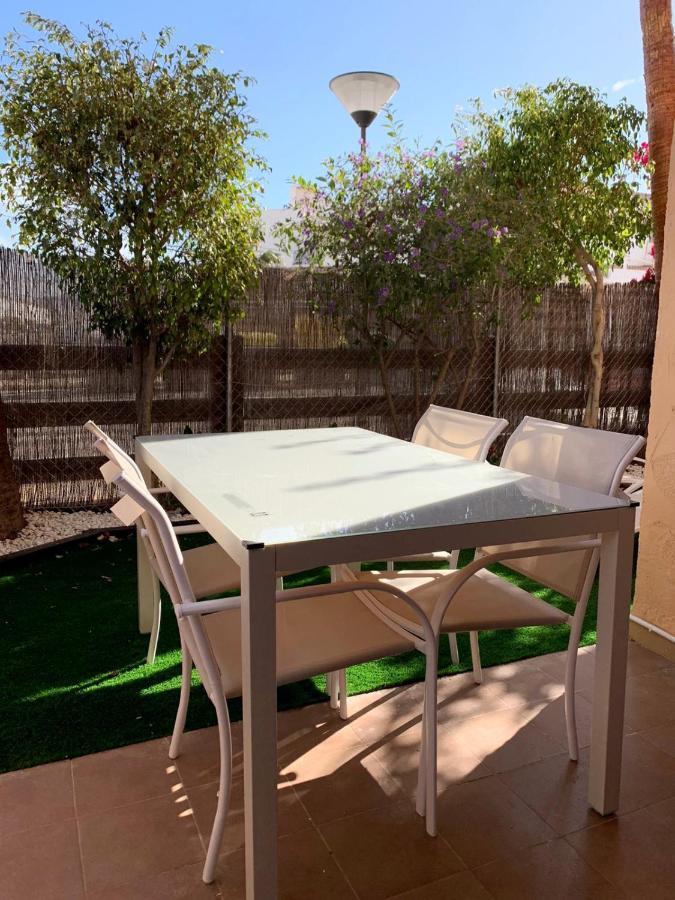 Apartamento Marinas Sol - Tu hogar con jardín privado! Vera Exterior foto