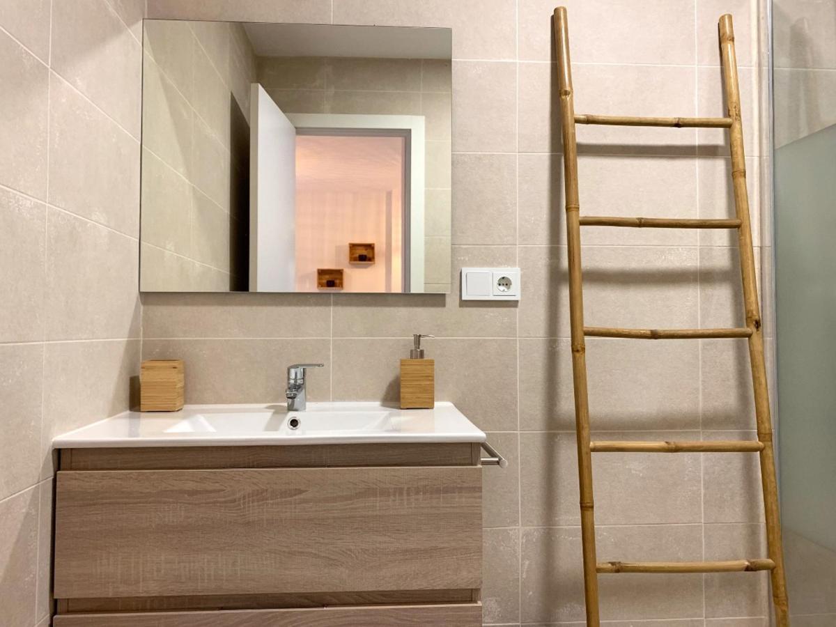 Apartamento Marinas Sol - Tu hogar con jardín privado! Vera Exterior foto