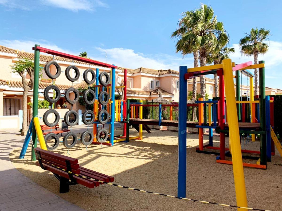 Apartamento Marinas Sol - Tu hogar con jardín privado! Vera Exterior foto