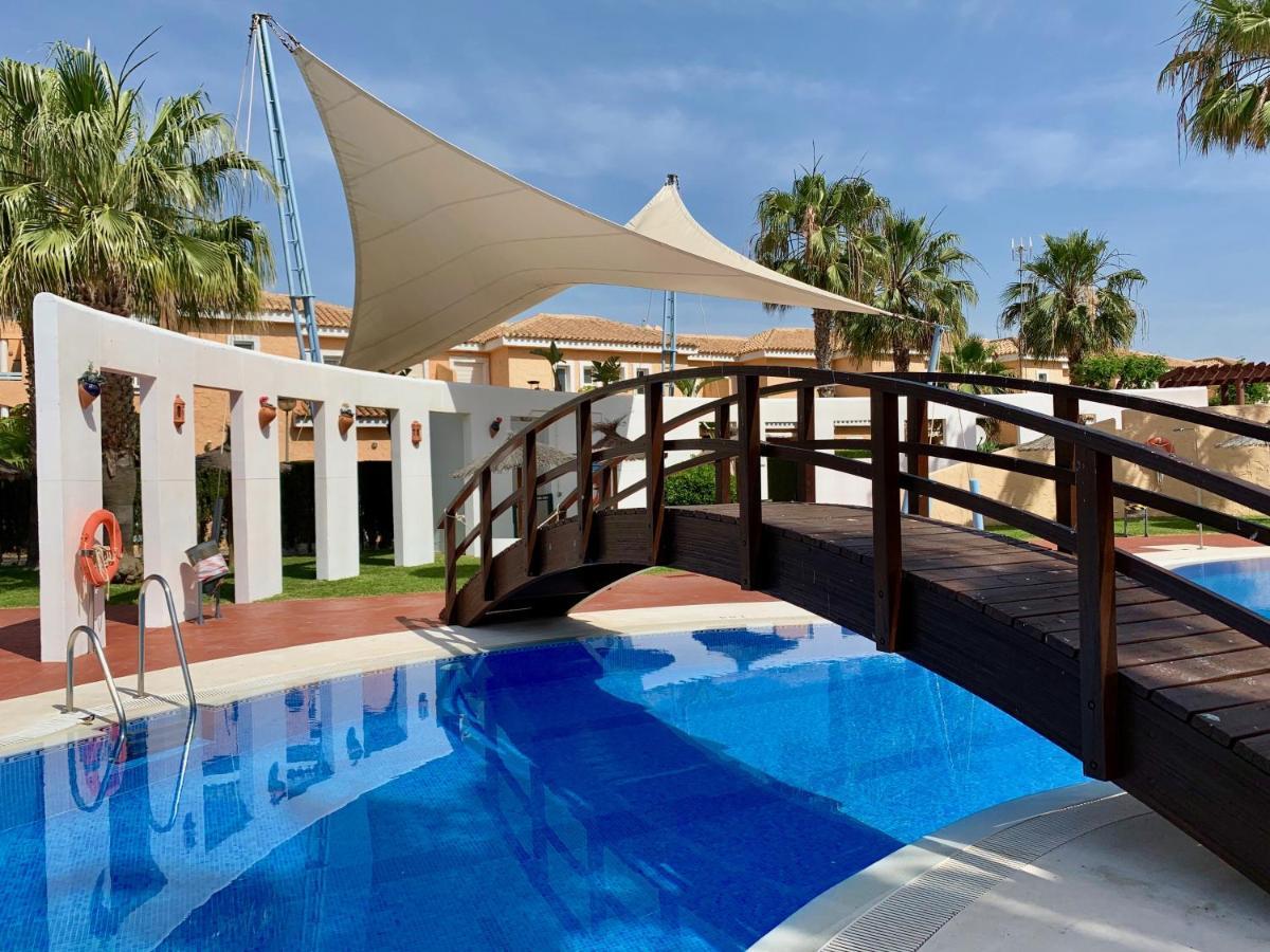 Apartamento Marinas Sol - Tu hogar con jardín privado! Vera Exterior foto
