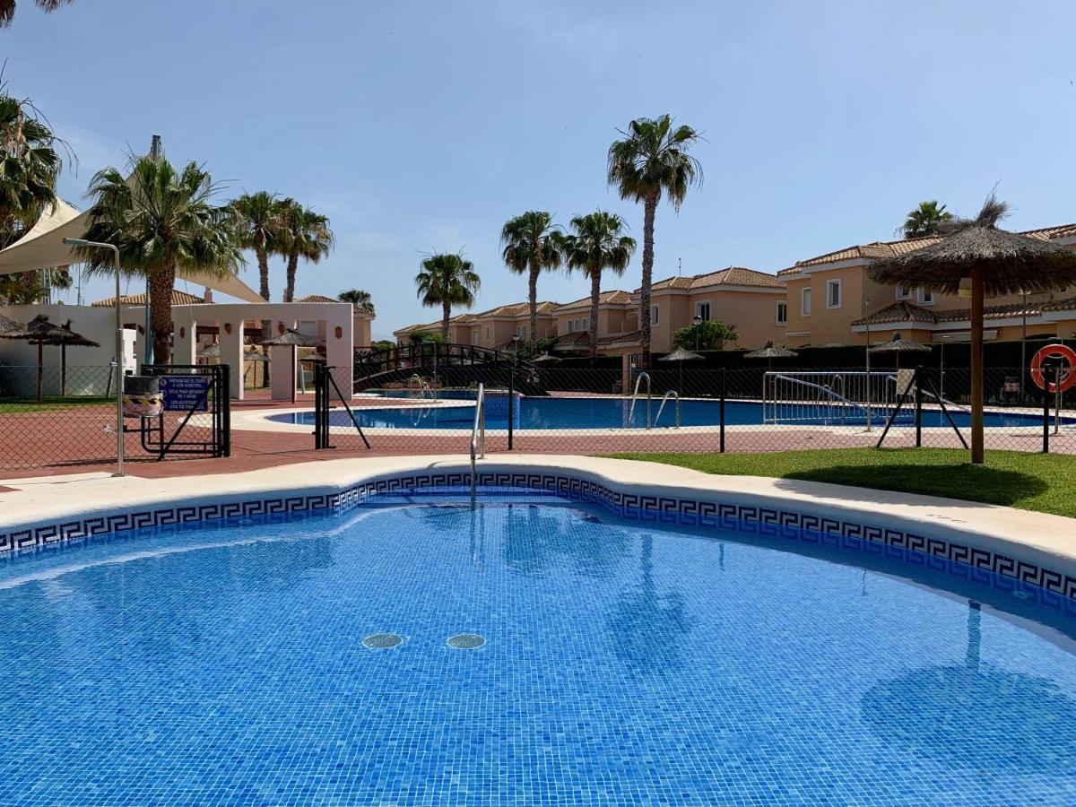 Apartamento Marinas Sol - Tu hogar con jardín privado! Vera Exterior foto